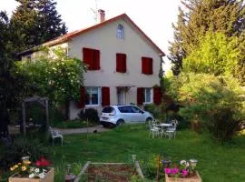 Studio cosy climatisé avec piscine et jardin cadre paisible