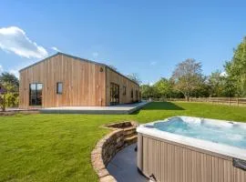 4 Bed in Mattishall oc-2367