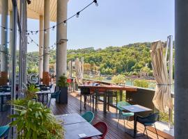 Novotel Lyon Centre-Confluence Bord de Saone, hotel en Lyon