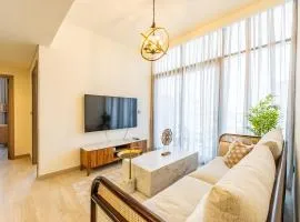 Zen Condo With Burj Khalifa View In Vibrant City