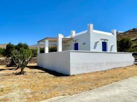 Iosub Houses & Studios - Beach House in Koumbara, hotel a Tzamaria