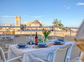 Stunning 3BR breathtaking views outdoor dining