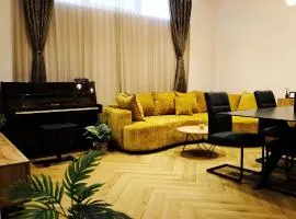 The White House Split