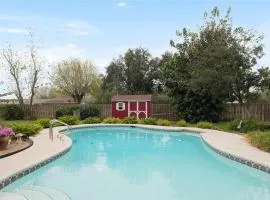 Relax & Entertain in Our Private & Central Oasis