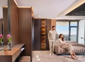 Skyview Luxury Retreat - Valentino Home Xcity Tower