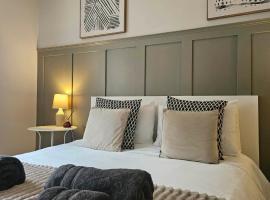 Cosy Bungalow in the Peak، فندق في جلوسوب