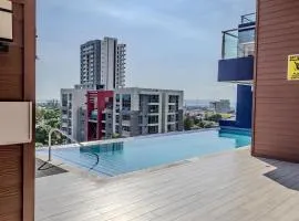 20 South Apts with pool in Kingston