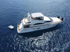 Luxury Yacht Astondoa 72