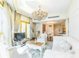 Luxury Spacious Condo in the Iconic Park Towers