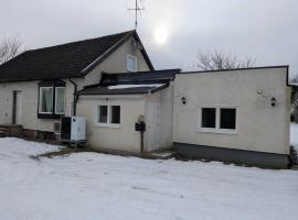 A charming countryside accommodation near Malm، فندق في Oxie