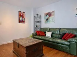 Alhambra hideaway prime location
