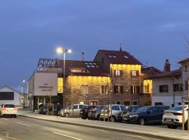 VENEZIANA Boutique Hotel Superior，科佩爾的飯店