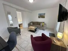 Appartement avec terrasse au centre de St Cyr