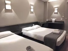 Hôtel Le Bratoria , anciennement Le Saint Vincent