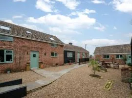 6 Bed in Great Waldingfield oc-ac4