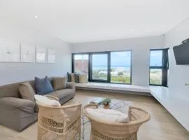 Fynbos Hill Apartment at the Southernmost Point of Africa