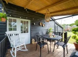 1 Bed in Trimley St. Martin nr Felixstowe oc-obat