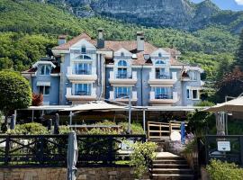 Hôtel La Maison Bleue par Yoann CONTE, Hotel in Veyrier-du-Lac