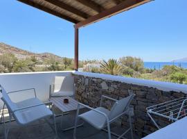 Iosub Houses & Studios - Cosy Seaside House in Koumbara, Hotel in Tzamaria