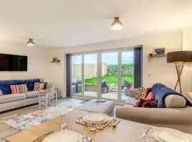 3 Bed in Penrose oc-butcup