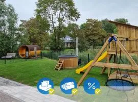 Neues Ferienhaus für Familien mit Garten und Sauna