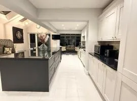 Dreamy Stay With Cosy Charm