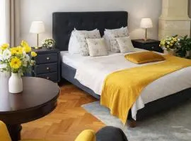 Republicii Old Town Residence