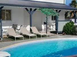 Charmante maison avec piscine partagée à Les Abymes