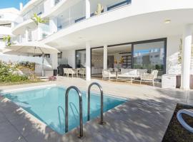 Mara's Apartments - Higuerón West - Signature Ground Floor with Private Pool, Hotel in Fuengirola