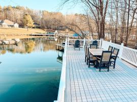 Hat Trick, hotel v mestu Glenora