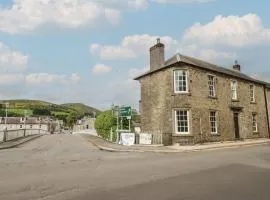 Eskvale House