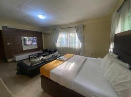 Flora Suites, ξενοδοχείο σε Lagos