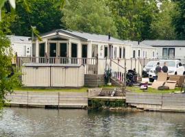 Sunset retreat, hotel di Crowle