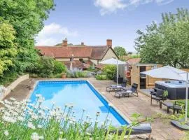 8 Bed in Nether Stowey oc-c30194