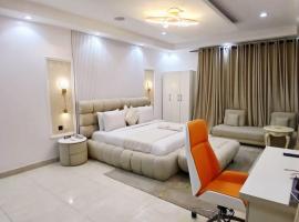 NO 5 Hotel, ξενοδοχείο σε Lekki