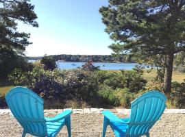 East Orleans Waterview Getaway, hotel a Orleans