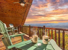 Luxury Log Cabin - Mountain Views - 2 King Suites - Sauna & Firepit - 15 miles to National Park, hotel en Luray