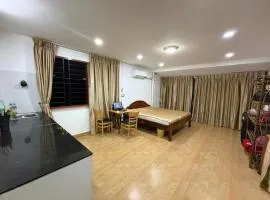 Fully Furnished Apartment near River Side & Central Market Available