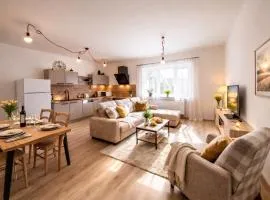 Large 3-Bedroom Apartment on Main Square with Free Parking