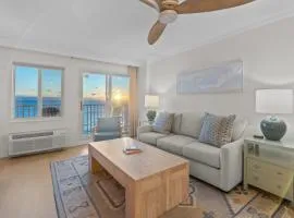Oceanfront Beach Condo, Pool, Gym, Fishing Surfing