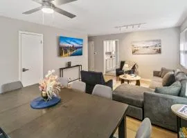 5BR Fully Fenced with 2 Living Rooms Family Ready Near Naval Base