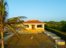 Solana Pearl Beach Private Villa, хотел в Tiwi