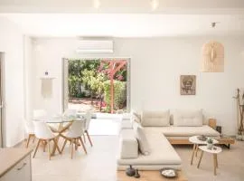 Athens Riviera Villa overlooking the Aegean sea