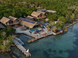 Santa Lova Eco-hostel Isla Tintipan, hotel a Tintipan Island