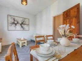 Stylish Seaside Flat - Prime Southsea Location