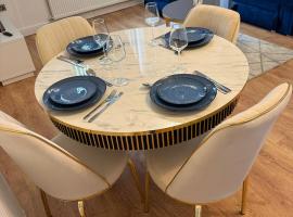 Luxury 1BR in Rochdale Centre, hotel a Rochdale