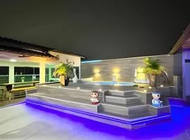 Cobertura com piscina, sauna e churrasqueira