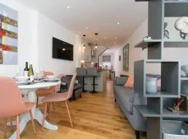 Modern Town House Bangor City Centre