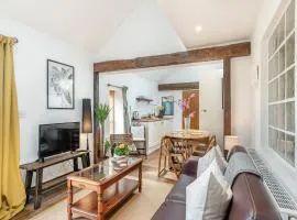 The Boat Shed - Ukc3775