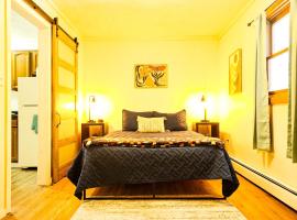 Elevated Ski Chalet at Powderhorn Mountain, hôtel à Bessemer